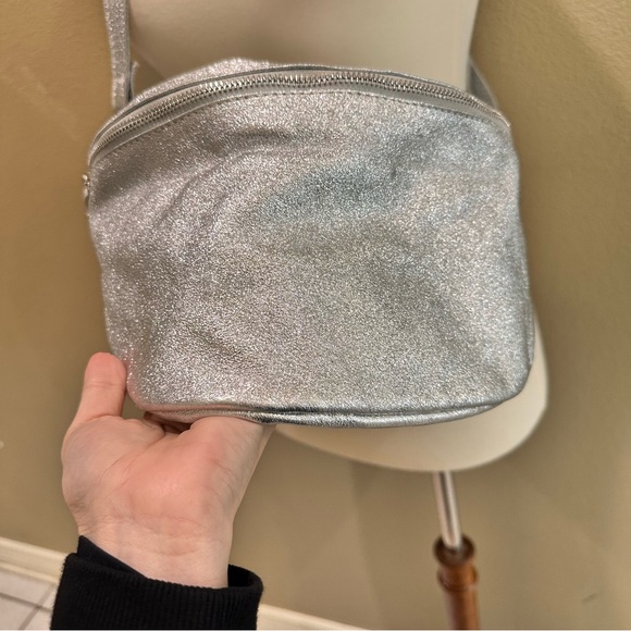 Women's Shoulder large metallic silver leather sling bag oversized fanny pack - Picture 8 of 13